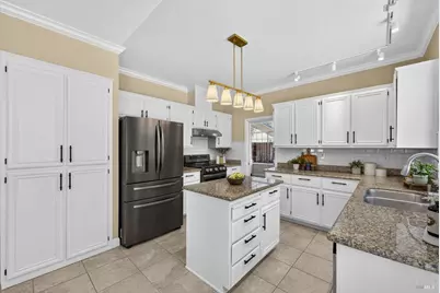 219 Berkshire Court, Vacaville, CA 95687 - Photo 18