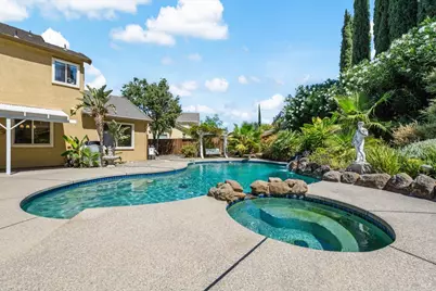 219 Berkshire Court, Vacaville, CA 95687 - Photo 72