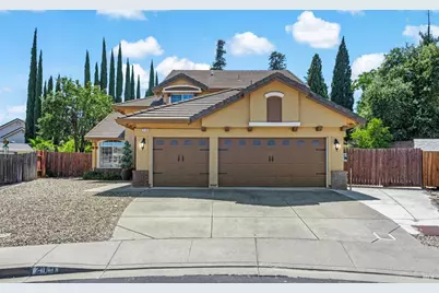 219 Berkshire Court, Vacaville, CA 95687 - Photo 2