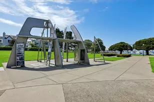 326 Commodore Dr, Richmond, CA 94804 - Photo 36