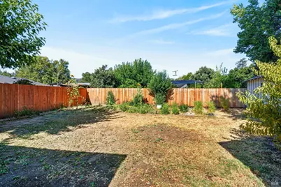 390 S Orchard Avenue, Ukiah, CA 95482 - Photo 2