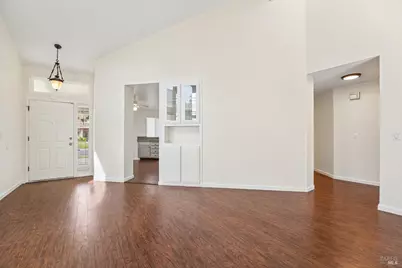 5059 Lakeview Circle, Fairfield, CA 94534 - Photo 8