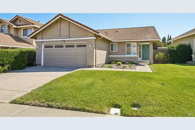 5059 Lakeview Circle, Fairfield, CA 94534 - Photo 2