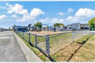 37 Catalpa Drive, Vallejo, CA 94589 - Photo 52