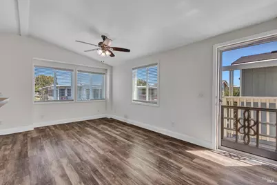 37 Catalpa Drive, Vallejo, CA 94589 - Photo 2