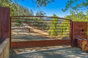 1075 Greenfield Rd, Saint Helena, CA 94574 - Photo 2