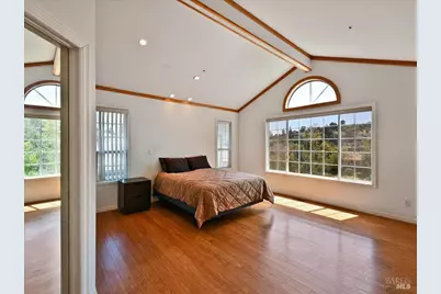 125 Tiburon Boulevard, Mill Valley, CA 94941 - Photo 12