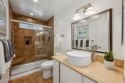 8 Del Oro Lagoon, Novato, CA 94949 - Photo 16