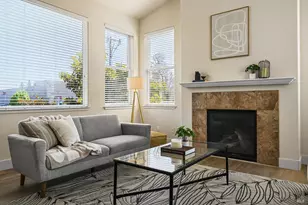 401 Lindberg Cir, Petaluma, CA 94952 - Photo 2