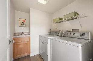 401 Lindberg Cir, Petaluma, CA 94952 - Photo 14