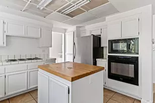 306 Whitethorn Ct, Windsor, CA 95492 - Photo 12
