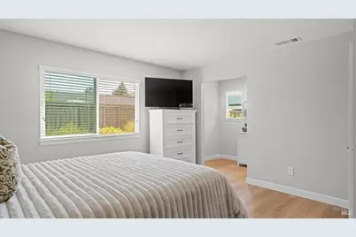2236 Valdes Court, Santa Rosa, CA 95403 - Photo 12