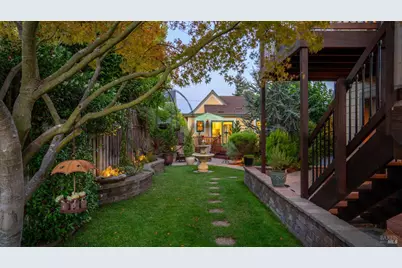 614 E Street, Petaluma, CA 94952 - Photo 30