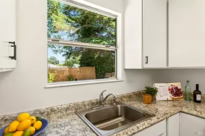 210 Homewood Avenue, Napa, CA 94558 - Photo 14