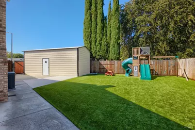613 Isabella Court, Vacaville, CA 95687 - Photo 2