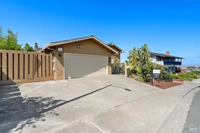 335 Skyline Drive, Vallejo, CA 94591 - Photo 2