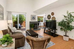 2 Pinewood Ln, Novato, CA 94947 - Photo 6