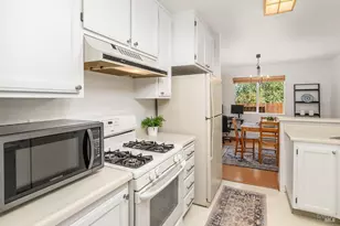 2 Pinewood Ln, Novato, CA 94947 - Photo 16