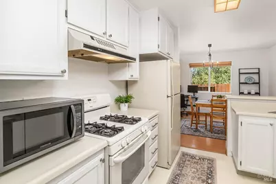 2 Pinewood Lane, Novato, CA 94947 - Photo 14