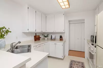2 Pinewood Lane, Novato, CA 94947 - Photo 12
