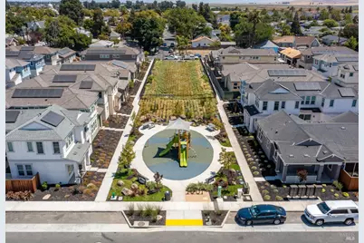 128 Clownfish Street, Suisun City, CA 94585 - Photo 32
