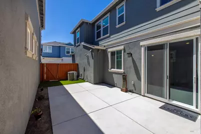 128 Clownfish Street, Suisun City, CA 94585 - Photo 26