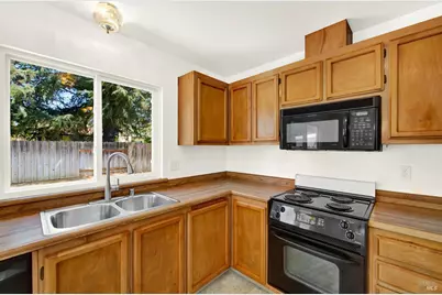 519 Crested Drive, Suisun City, CA 94585 - Photo 44