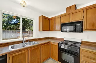 519 Crested Dr, Suisun City, CA 94585 - Photo 44