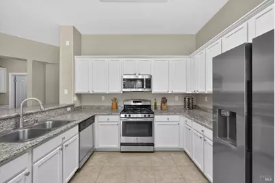 625 Blossom Oak Court, Vacaville, CA 95688 - Photo 18