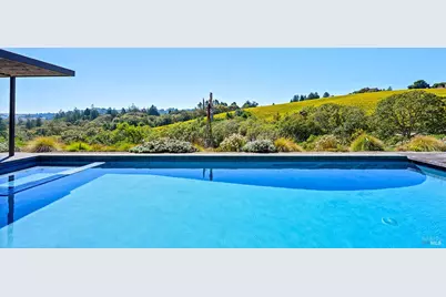 2039 Burnside Road, Sebastopol, CA 95472 - Photo 2