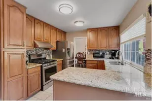 126 Parkhaven Dr, Vallejo, CA 94591 - Photo 2
