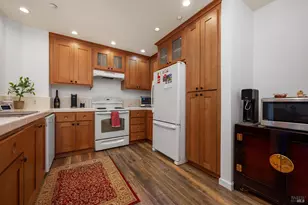 530 Entrada Dr, Novato, CA 94949 - Photo 14
