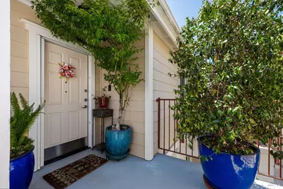 530 Entrada Drive #201, Novato, CA 94949 - Photo 2