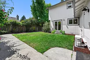 2266 Coventry Ct, Santa Rosa, CA 95401 - Photo 14