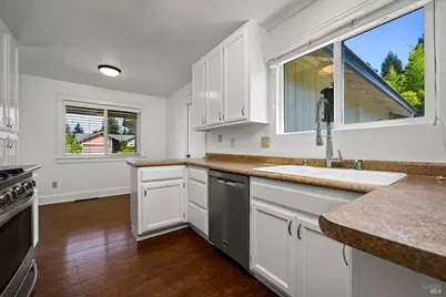 2266 Coventry Court, Santa Rosa, CA 95401 - Photo 10