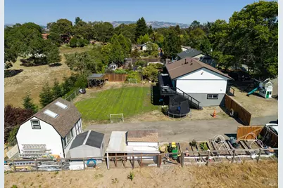 7651 Isabel Drive, Cotati, CA 94931 - Photo 30
