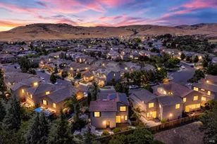 1894 Hummingbird Dr, Fairfield, CA 94534 - Photo 8
