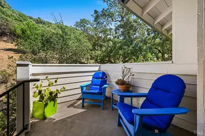 79 Village Circle, San Rafael, CA 94903 - Photo 2