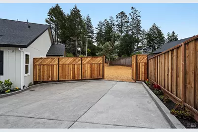 2016 Eagle Court, Santa Rosa, CA 95403 - Photo 42