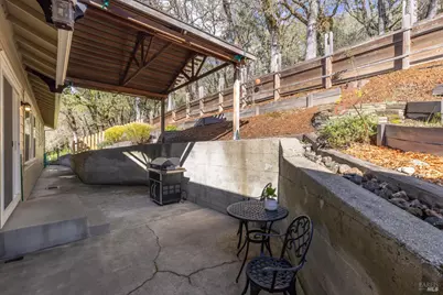 9206 Chalk Hill Road, Healdsburg, CA 95448 - Photo 38