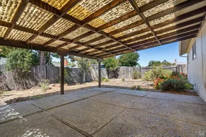 7555 Beverly Drive, Rohnert Park, CA 94928 - Photo 24