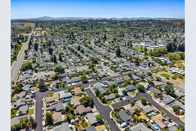 7555 Beverly Drive, Rohnert Park, CA 94928 - Photo 34