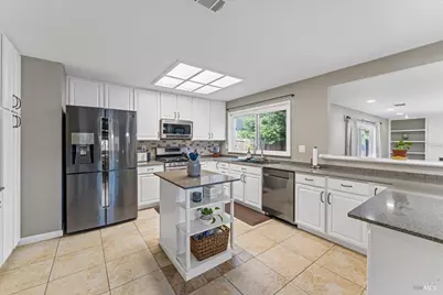 2850 Calaveras Drive, Fairfield, CA 94534 - Photo 12