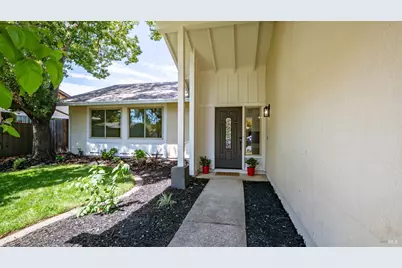 2456 Claret Street, Napa, CA 94558 - Photo 4