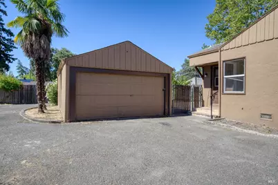 295 Clearlake Avenue, Lakeport, CA 95453 - Photo 20