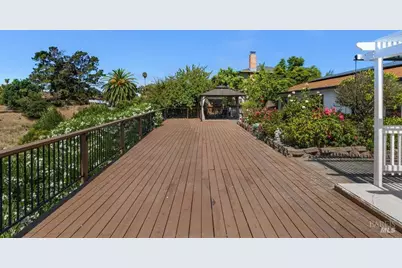 406 Larkin Drive, Benicia, CA 94510 - Photo 48