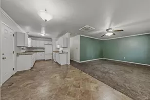 6870 Stonybrook Dr, Clearlake, CA 95422 - Photo 10