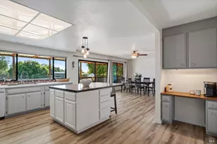 2294 Chester Dr, Penngrove, CA 94951 - Photo 12