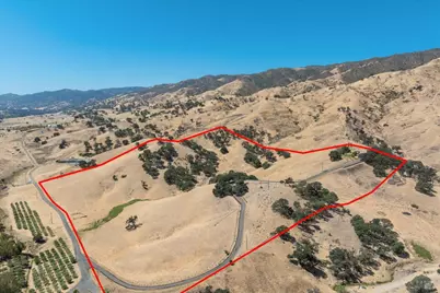 8725 Quail Canyon Road, Vacaville, CA 95688 - Photo 4