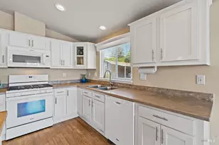 46 Oriole Way, Santa Rosa, CA 95409 - Photo 24